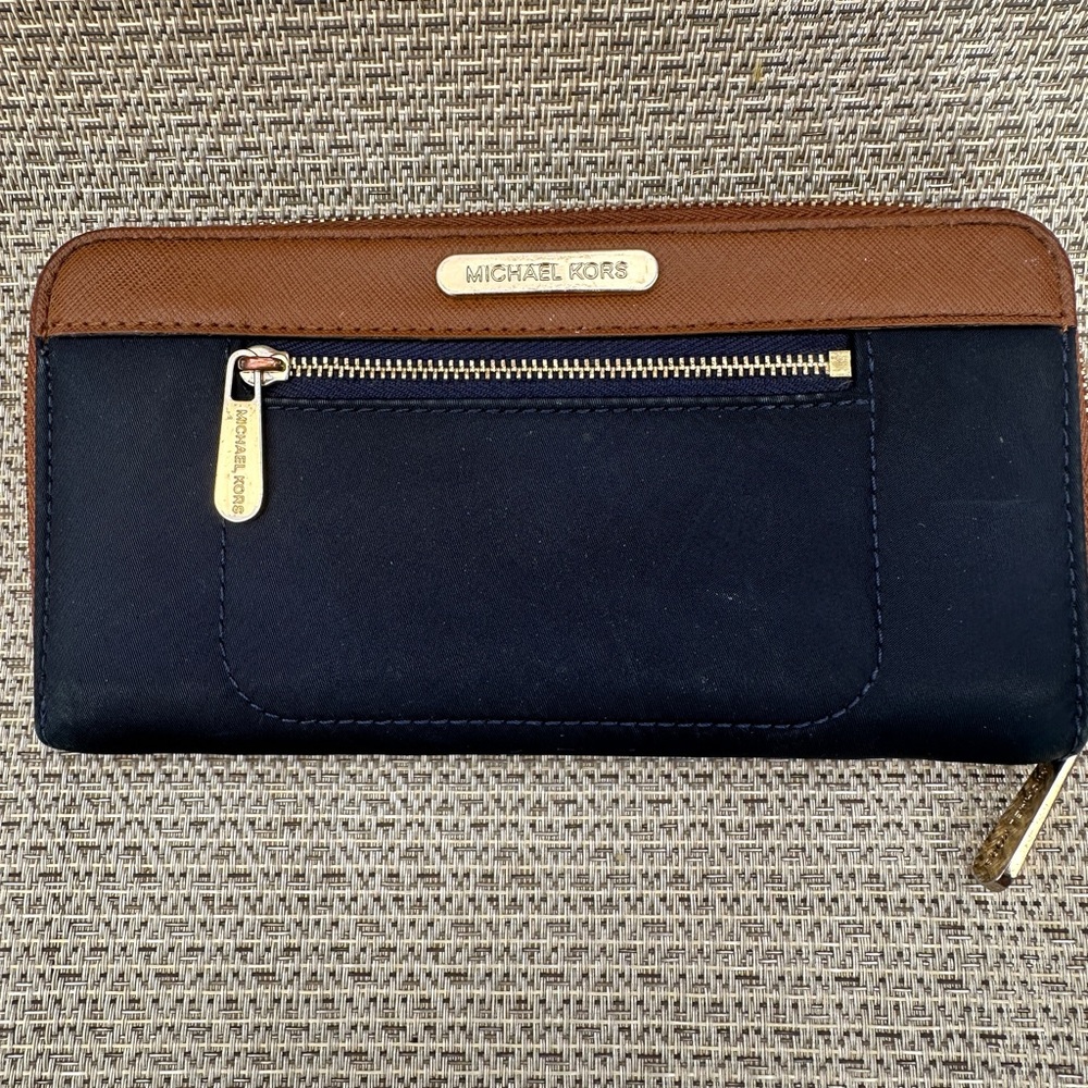 Michael Kors Nylon Colgate ZA Continental Wallet Navy - Picture 2 of 11